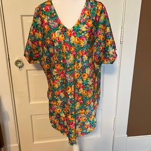 Val Mode lingerie nite shirt, large,flowered, polyester.